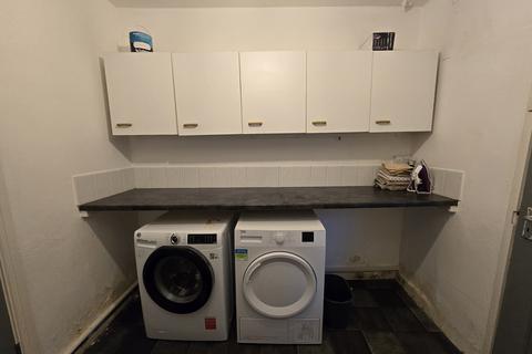 undefined, Malm Street (Hmo),  Hull, HU3