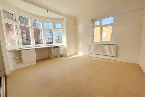 1 Stourvale Road, Bournemouth, BH5 2JZ