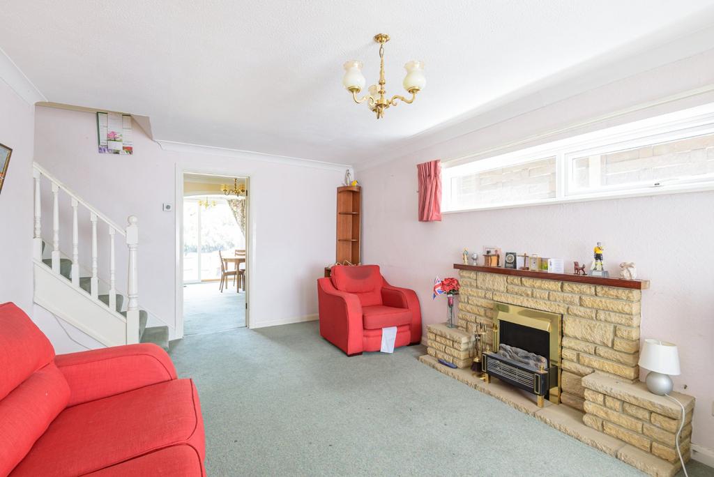 Homefield Road, Bushey, Hertfordshire, WD23 3 bed semidetached house