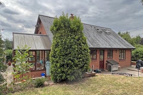 3 bedroom detached bungalow for sale - Westhope, Hereford, HR4