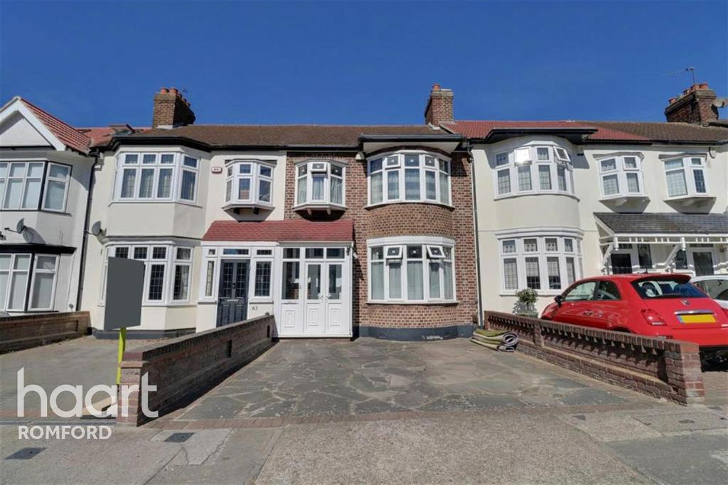 Glenwood Drive Gidea Park RM2 3 bed terraced house £1,750 pcm (£