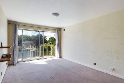 2 bedroom apartment for sale - Riverside Road, Staines-upon-Thames, Middlesex, TW18