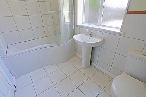 1 bedroom flat to rent, Tenby Road, Chadwell Heath, Romford, RM6