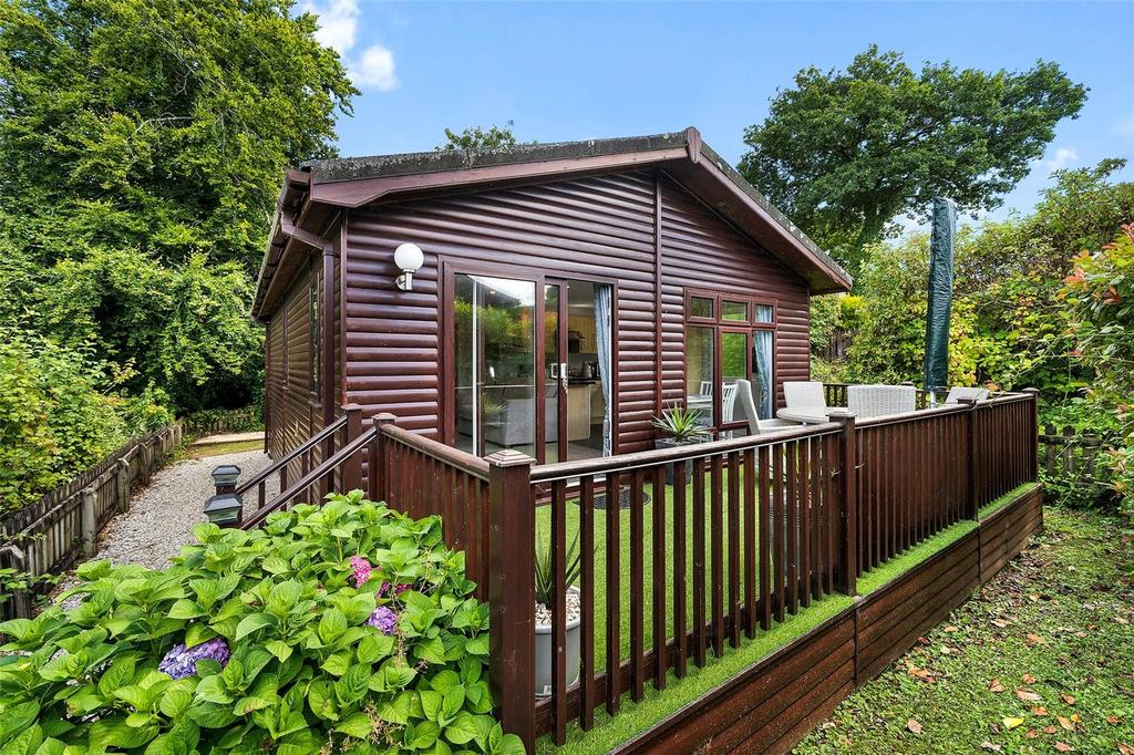 The Thatches, Modbury, Ivybridge, Devon, PL21 2 bed detached house for