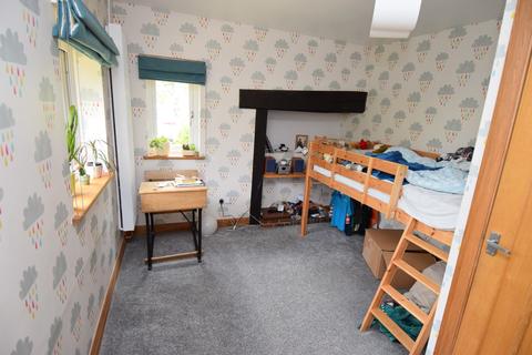 Deems Rollestone Road, Shrewton, Salisbury, SP3 4HG