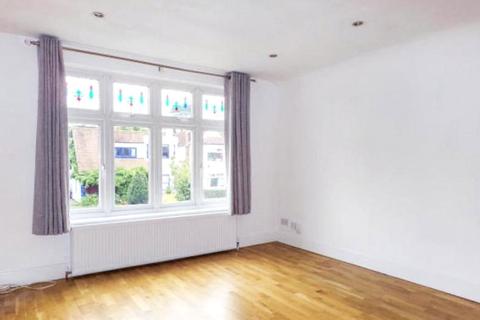 2 bedroom apartment to rent - Slewins Lane, Hornchurch, RM11