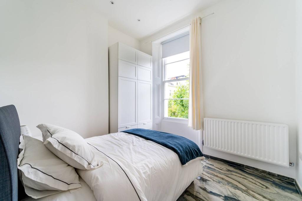 Formosa Street, Maida Vale, London, W9 2 bed flat £2,817 pcm (£650 pw)