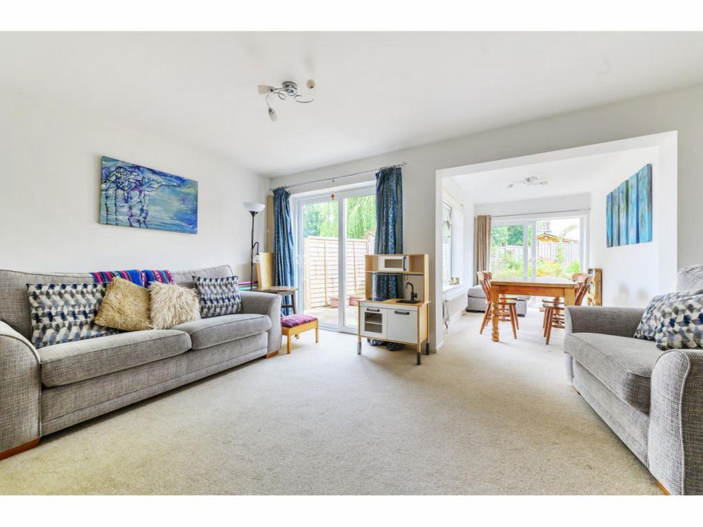 Stanley Park Road, Staple Hill... 3 bed semidetached house £300,000