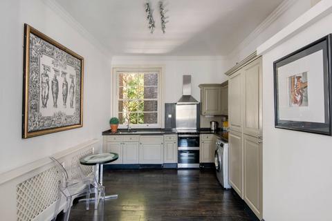 Flat 2, 12 Sumner Place, London, SW7 3EE