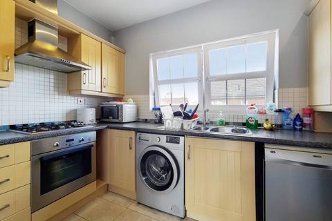 2 bedroom flat to rent - Allenby Road, Thamesmead, London, SE28