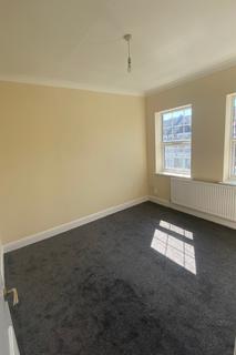 2 bedroom flat to rent - Henley Road, IG1