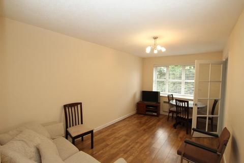 1 bedroom flat to rent, The Hollies, Christchurch Avenue HA3 8NX