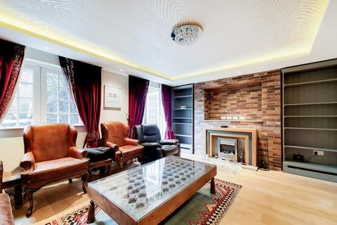 127 Abbotsbury Road, London, W14 8EP