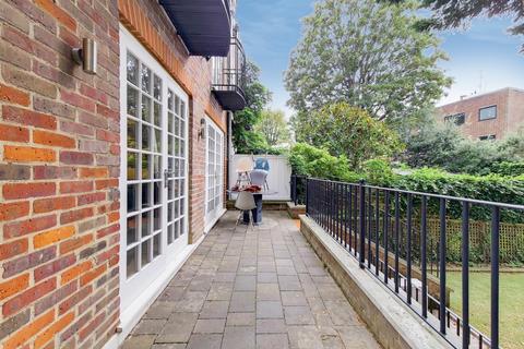 127 Abbotsbury Road, London, W14 8EP