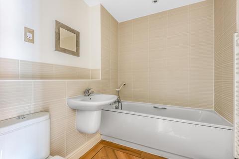 Flat 4, Acer Court, 21 Brook Avenue, Ascot, SL5 7QW