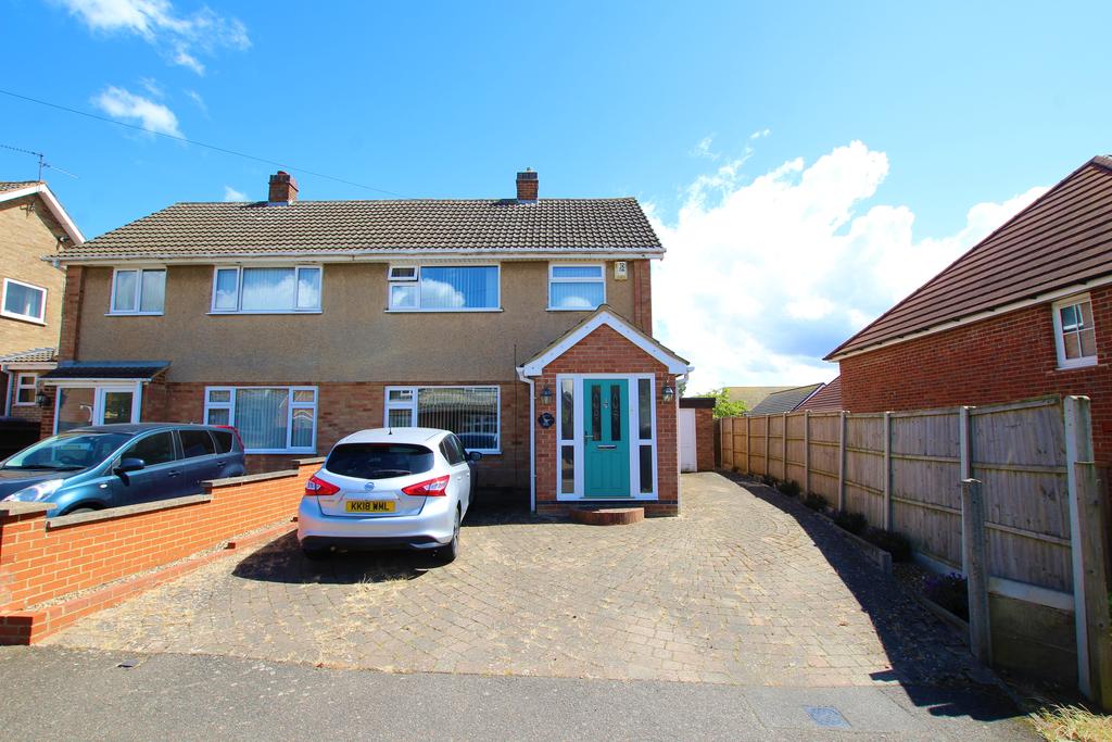 Sherwood Drive, Barton Seagrave NN15 3 bed semidetached house for sale