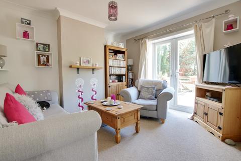 5 Hill Drive, Fareham, PO15 6JA