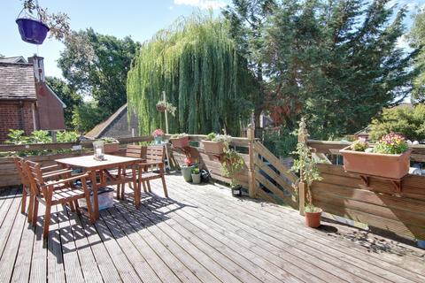 5 Hill Drive, Fareham, PO15 6JA