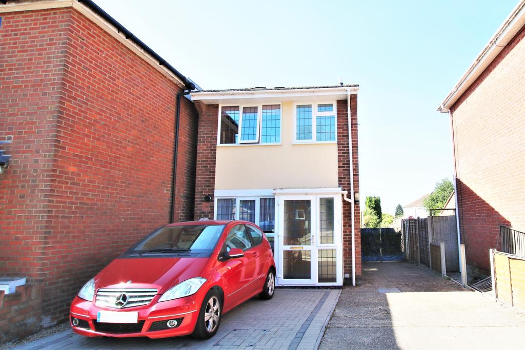 Bitterne, Southampton 2 bed detached house for sale £305,000