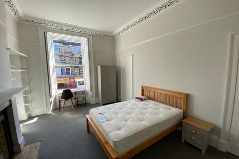 4 bedroom flat to rent, Lothian Road, Tollcross, Edinburgh, EH3