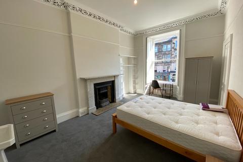 4 bedroom flat to rent, Lothian Road, Tollcross, Edinburgh, EH3