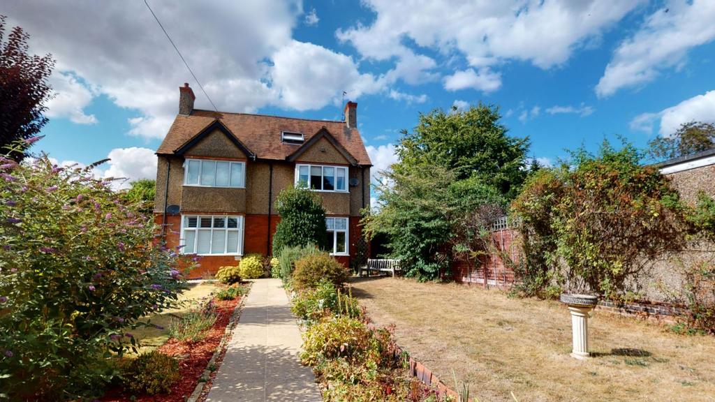 Weedon Road, Duston, Northampton NN5 4EX 4 bed semidetached house £