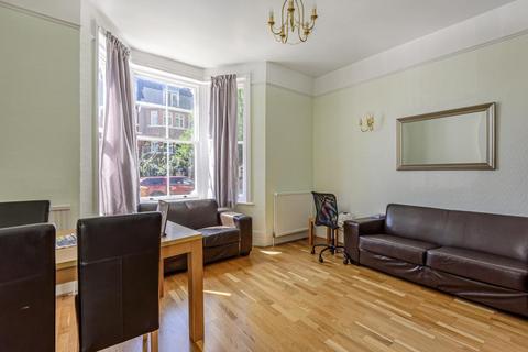 3 bedroom flat to rent, Fortune Green Road, London, NW6