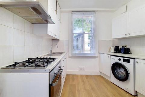 3 bedroom flat to rent, Fortune Green Road, London, NW6