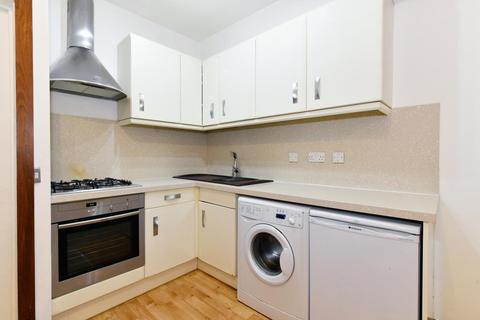 1 bedroom ground floor flat to rent - Shaw Place, Fortis Green Avenue, London, N2