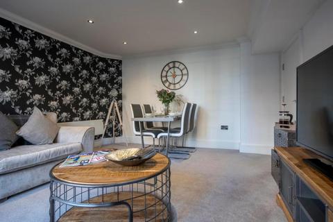 1 bedroom flat to rent, Cocoa Suites, Navigation Road