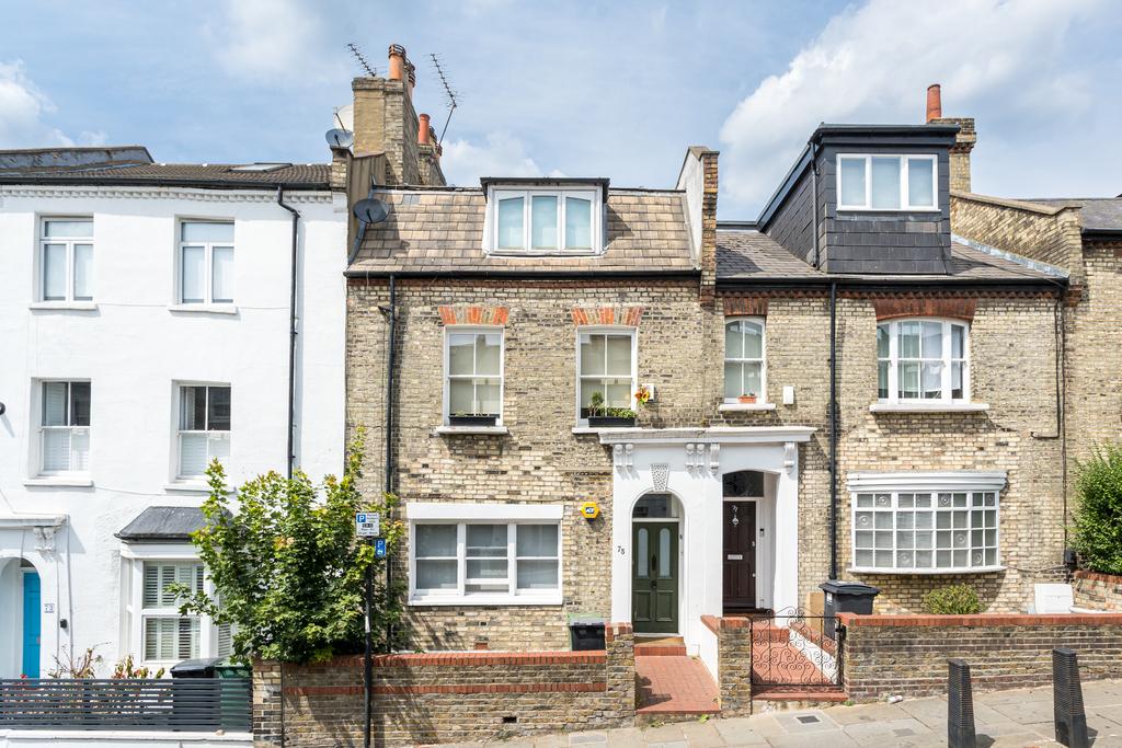 Chetwynd Road, London, NW5 3 bed flat for sale £990,000