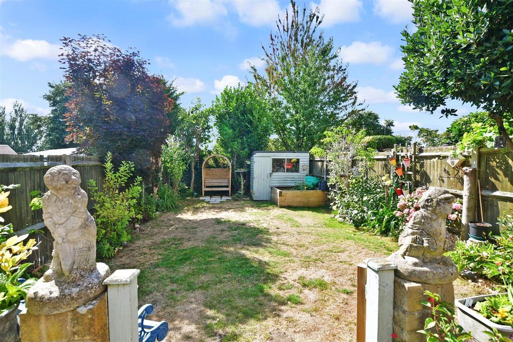 Guilton, Ash, Canterbury, Kent 3 bed character property for sale £495,000