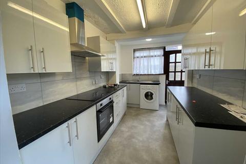 2 bedroom maisonette to rent, Everton Drive, Stanmore