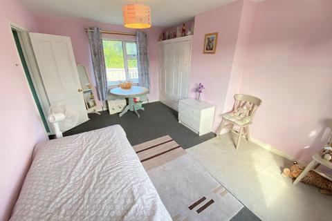 17 Danefield Road, Northampton, NN3 2LT