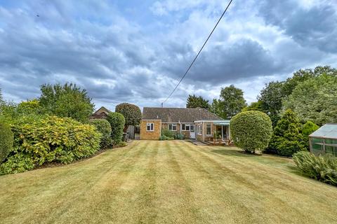 2 bedroom bungalow to rent, Main Road, Long Hanborough, Witney, Oxfordshire, OX29
