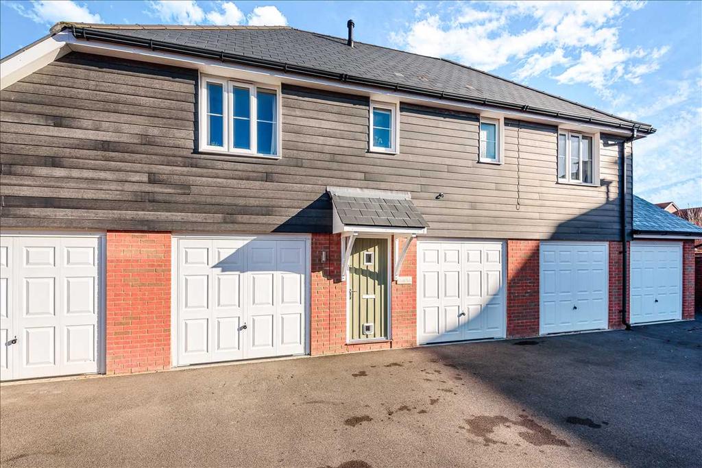 Mercury Drive, Andover 2 bed apartment £1,050 pcm (£242 pw)