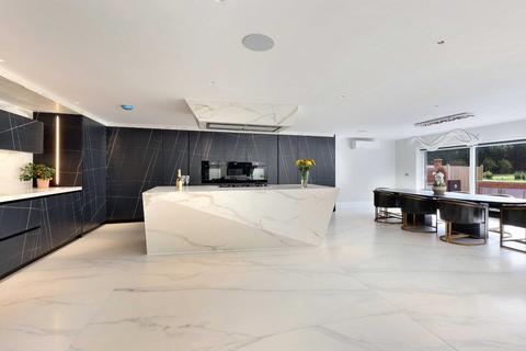 undefined, Chalfont Park, Chalfont St. Peter, Gerrards Cross, SL9
