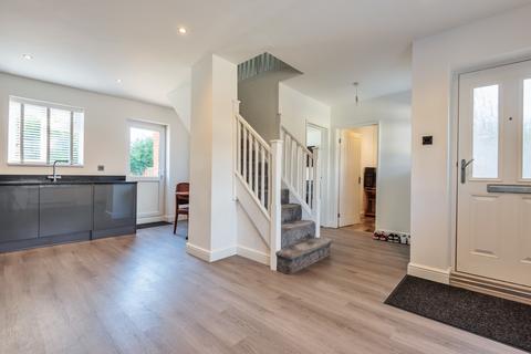 8 Addison Road, Sarisbury Green, Southampton, SO31 7ER