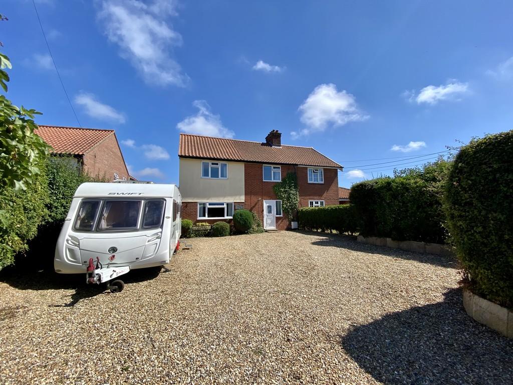 Roughton Road, Cromer, Norfolk 5 bed semidetached house for sale £