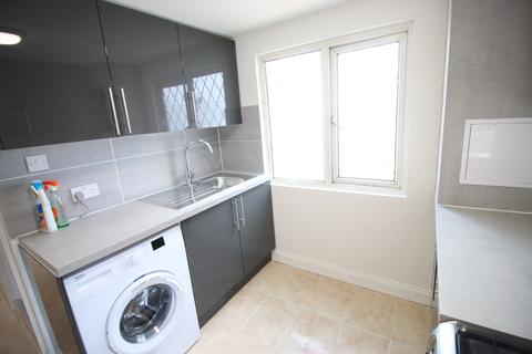 1 bedroom flat to rent - Firs Drive, HOUNSLOW, Greater London, TW5