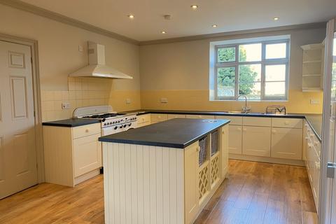 5 bedroom detached house to rent, CASTLE RISING