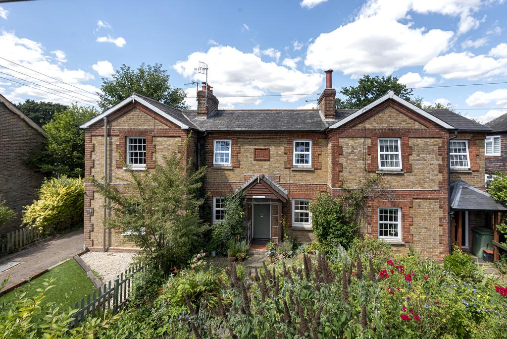 West Street, Hunton 2 bed terraced house £400,000