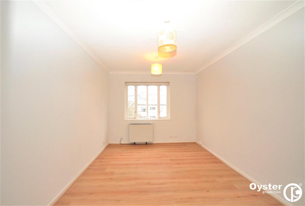 Coleridge Court, 81 Station Road, New EN5 1 bed