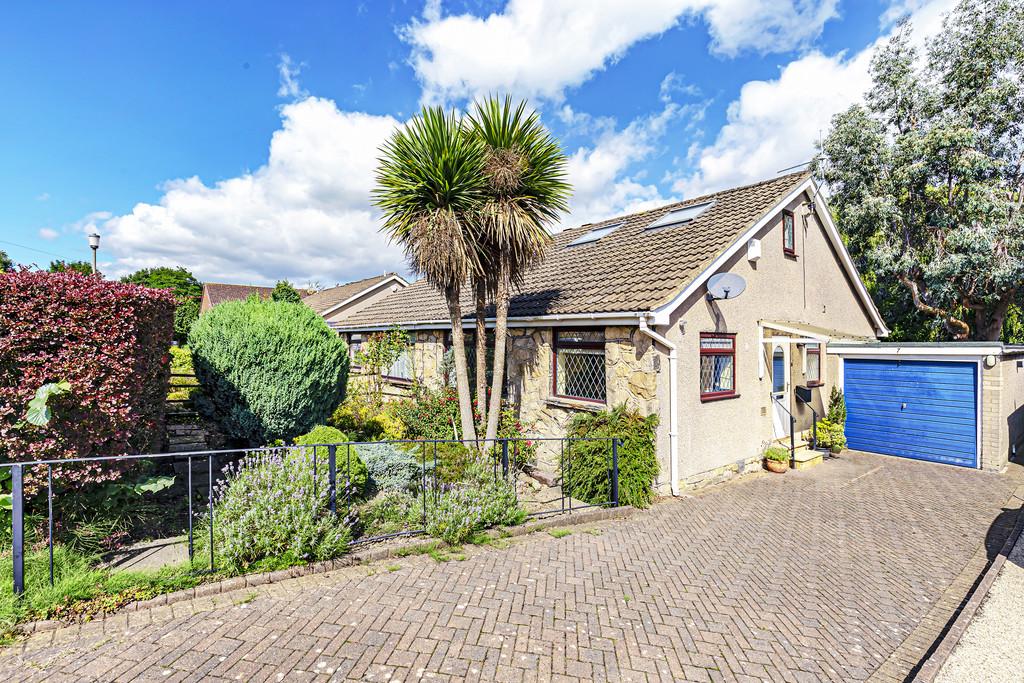 St Helens Way, Ilkley 2 bed semidetached bungalow £385,000