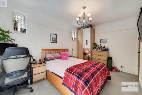 14b Birdhurst Road, South Croydon, CR2 7EA