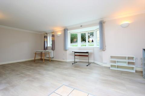 3 Wingfield Court, Banstead, SM7 2GD