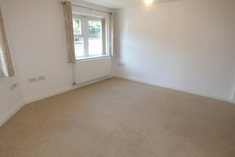 2 bedroom ground floor flat to rent, Coombe Park Road, Teignmouth
