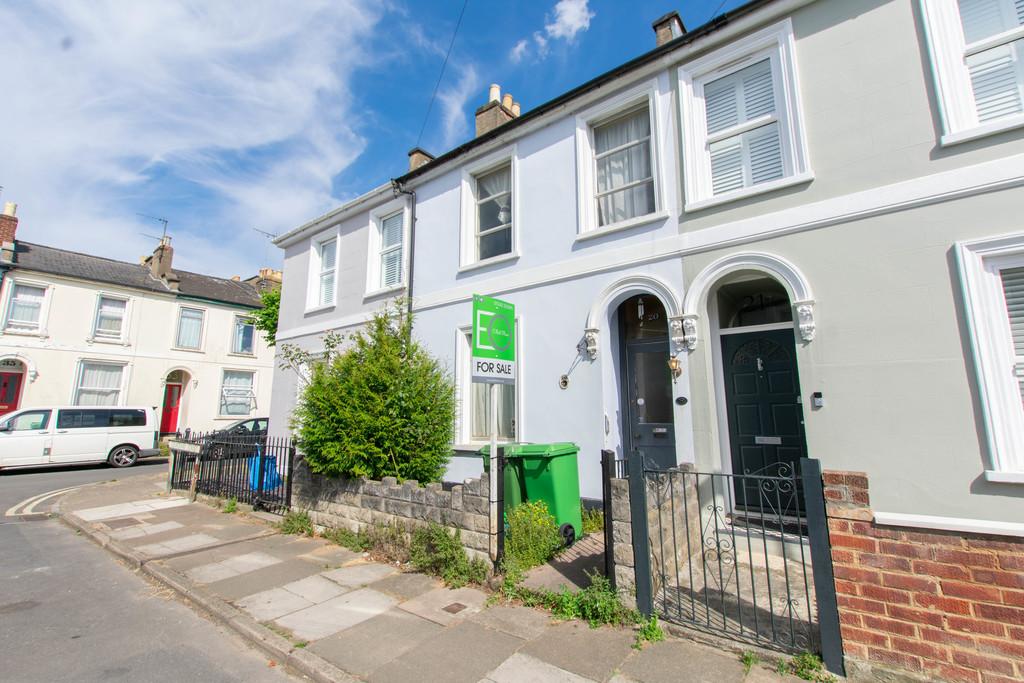 Courtenay Street, Cheltenham GL50 4LR 3 bed terraced house £270,000