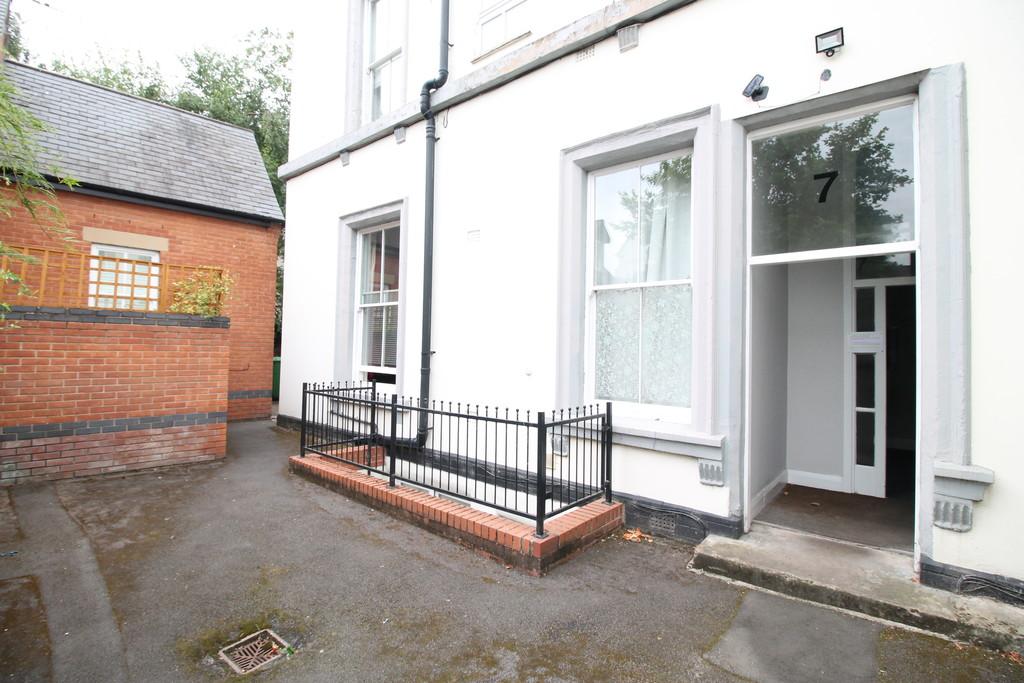7 Pelham Crescent, The Park, Nottingham 1 bed apartment £950 pcm (£