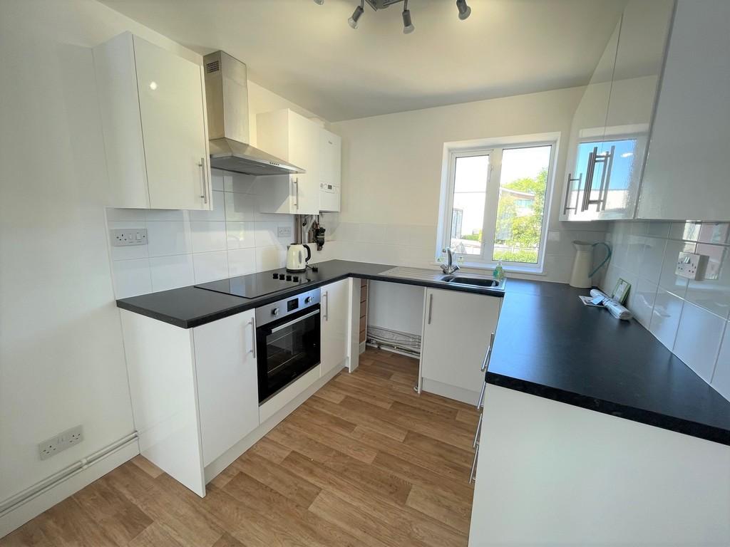 Clockhouse Way, Braintree 1 bed apartment £750 pcm (£173 pw)
